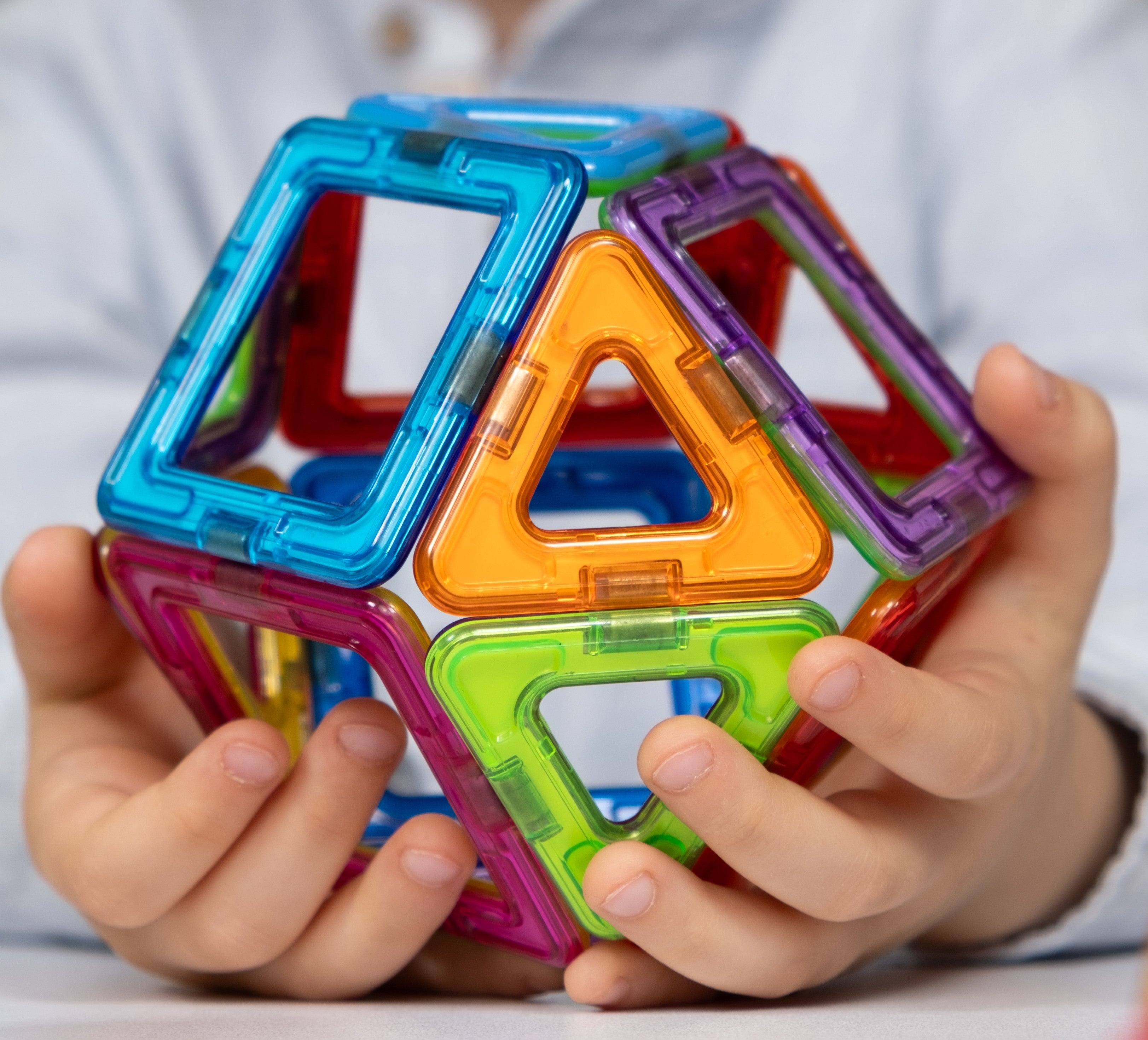 MagnetikBaby™, costruisci il tuo mondo a colori